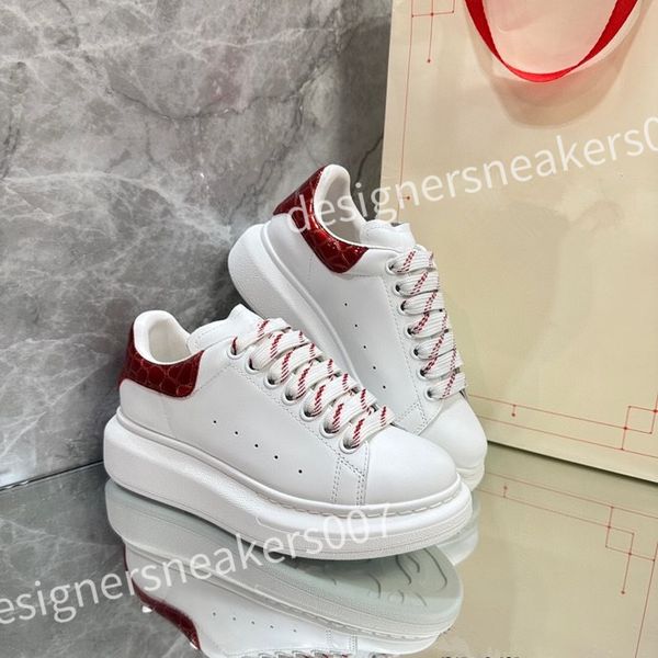 

new mens old daddy shoe sneakers fashion trend designer brand classic pure black non-slip outsole outdoor street xsd221105