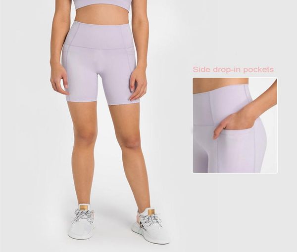 

l178 sports shorts slim fit highrise yoga pants with tline and side dropin pockets sweatpants naked feeling elastic tight women4016832