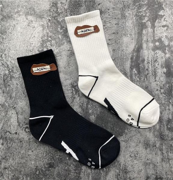 

22ss 1 embroidery socks men women 100 cotton socks fashion four seasons1209099, Black