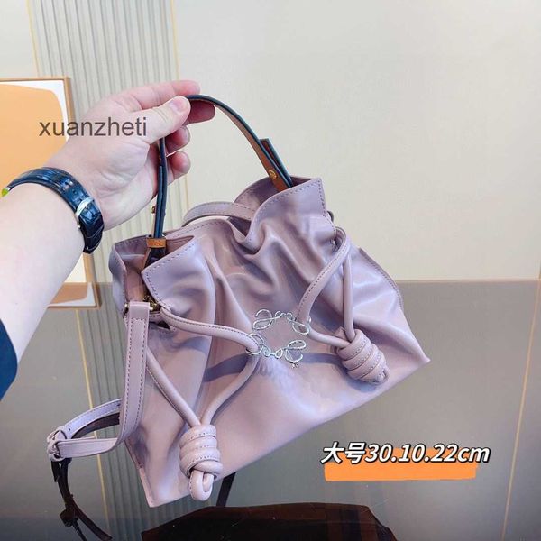 

hands outlet cowhide tote designer early capacity bag drawstring pleated 2023 braised wheat loewsbag spring high bags commuter girl flamenco