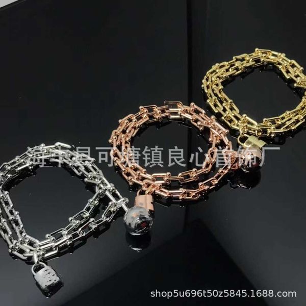 

high-quality fashionable u-shaped ball lock bracelet ayffay style exquisite interlocking horseshoe with loop clasp surrounding double layer, Black