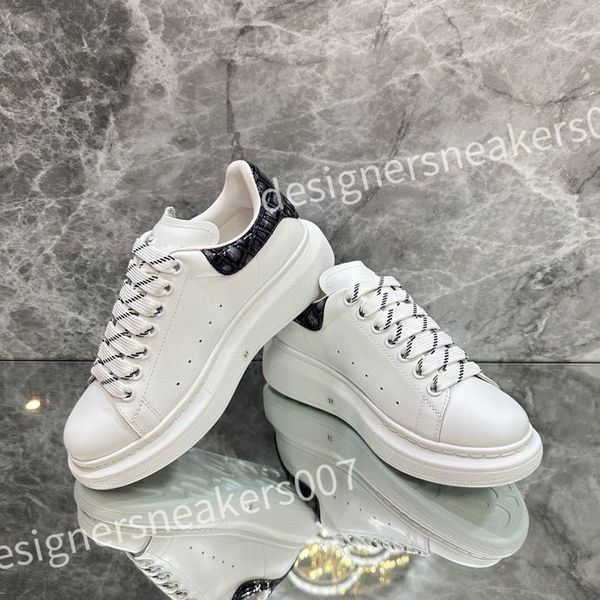 

2023 luxurys mens old daddy shoes sneakers fashion trend designer brand classic pure black non-slip outsole outdoor street xsd221105
