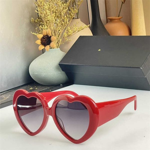 

Fashion top BB sunglasses letter b 22 new B family love ins online red with fashionable personality heart-shaped BB00788 logo box