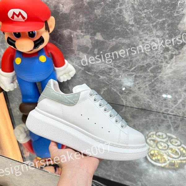 

new luxury mens old daddy shoe sneakers fashion trend designer brand classic pure black non-slip outsole outdoor street xsd221105