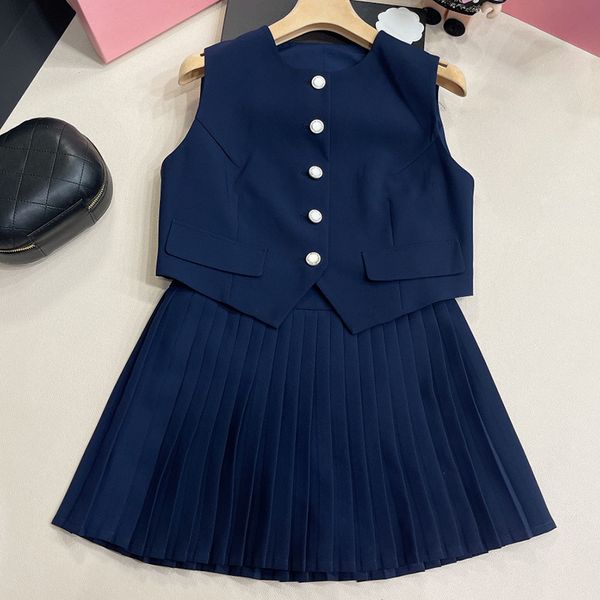 

2023 new arrival jacket style suit for women dark color pleated skirt lady leisure round collar sleeveless selling, White