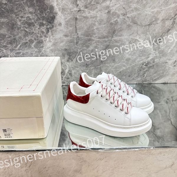 

mens old daddy shoe sneakers fashion trend designer brand classic pure black non-slip outsole outdoor street xsd221105