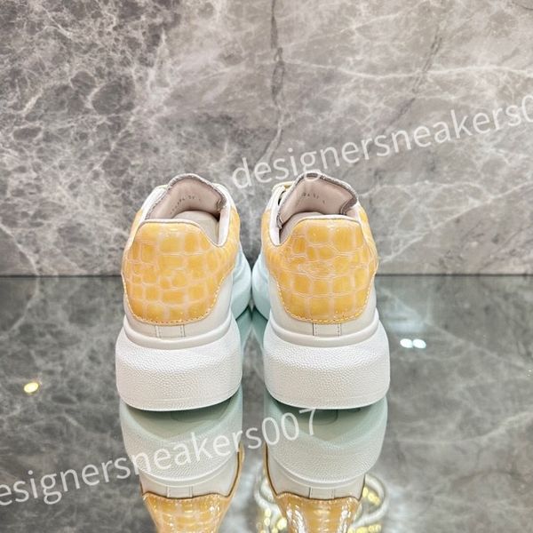 

2023 new luxury mens old daddy shoes sneakers fashion trend designer brand classic pure black non-slip outsole outdoor street xsd221105