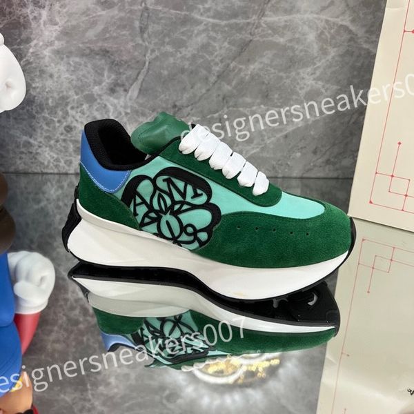 

2023 new luxurys designer men causal shoes fashion woman leather lace up platform sole sneakers white black mens womens sneaker xsd221109