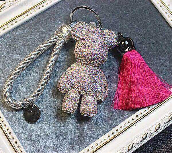 

key rings 2023 leather strap tassel bear keychain crystal bear key ring car key holder bag charms keychains l230719, Slivery;golden
