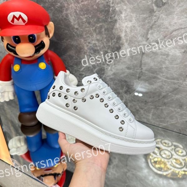 

new luxury designer men causal shoe fashion woman leather lace up platform sole sneakers white black mens womens sneaker xsd221110