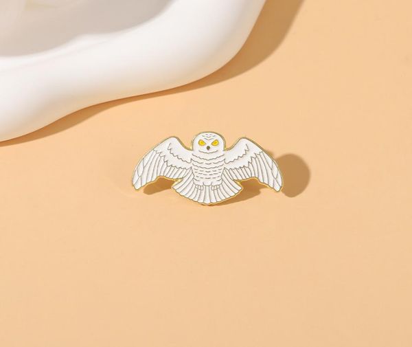 

hedwig enamel pins custom magic movie bird messager brooches lapel badges animal fans jewelry gift for kids friends3346956, Blue