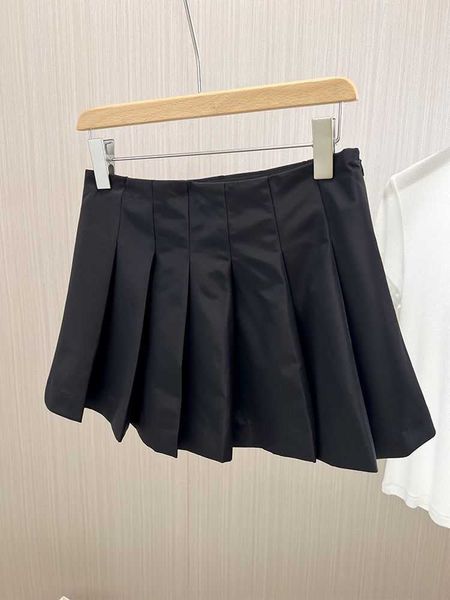 

summer women's black high waist pleated skirt, with belt waist slimming and fashion, with a good sense of sag is not easy to wrinkle, n