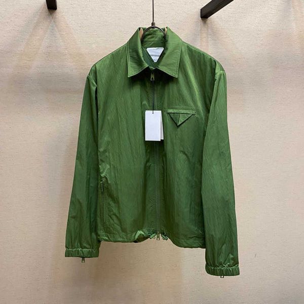 

fashion lightweight men jackets nylon waterproof windbreaker b 23 v designer jacket zipper pocket coat mens fashion casual jacket, Black;brown