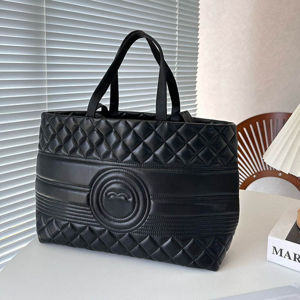 

dark style women embroidery large tote bag leather quilted outdoor travel classic crossbody designer bag tote luxury handbag suitcase pochet