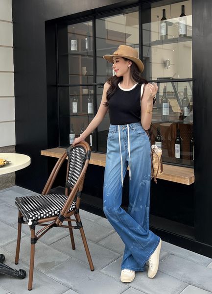 

designer women's jeans arrivals high waist street hollowed out patch embroidered decoration casual blue straight denim pants t9