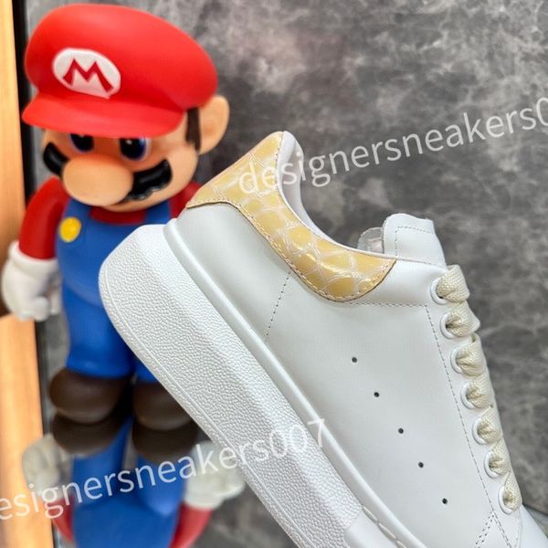 

new luxury mens old daddy shoes sneakers fashion trend designer brand classic pure black non-slip outsole outdoor street xsd221105