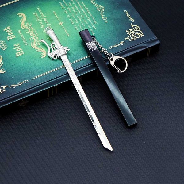 

key rings attack on titan keychain anime key chain sword weapon keyring keychains for men women game accessories car key ring l230719, Slivery;golden