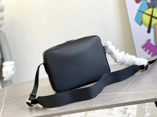 

m30830 m69443 designer mans bag trio outdoor sports tote messenger bag womens crossbody luxury sling shoulde bags genuine leather handbag ch
