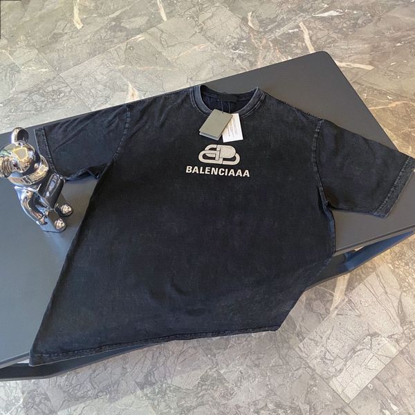 

men's plus tees & polos custom woven and dyed fabric with comfortable and soft texture. embroidered graffiti letter on the chest, loose, Black;brown