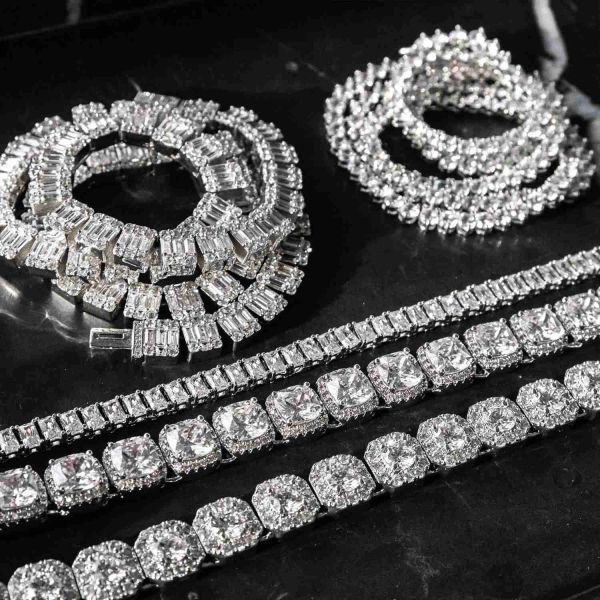 

2023 trendy men hip hop jewelry 10mm d color vvs moissanite diamond silver gold plated tennis chain necklaces