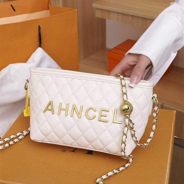 

62% off 2023 new bagdesigner spring new elegant shoulder chain fashion style casual women's bag