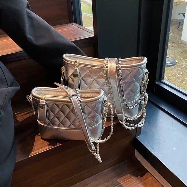 

65% off 2023 new bagdesigner xiaoxiangfeng fashion one shoulder women's spring/summer texture lingge chain square small ranger bag