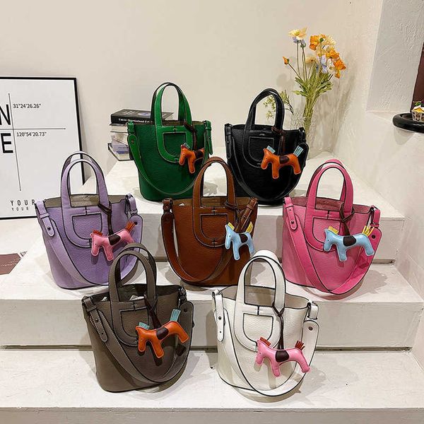 

luxury picotin lock bag women's 2023 new fashion small crossbody simple portable bucket bags 39th