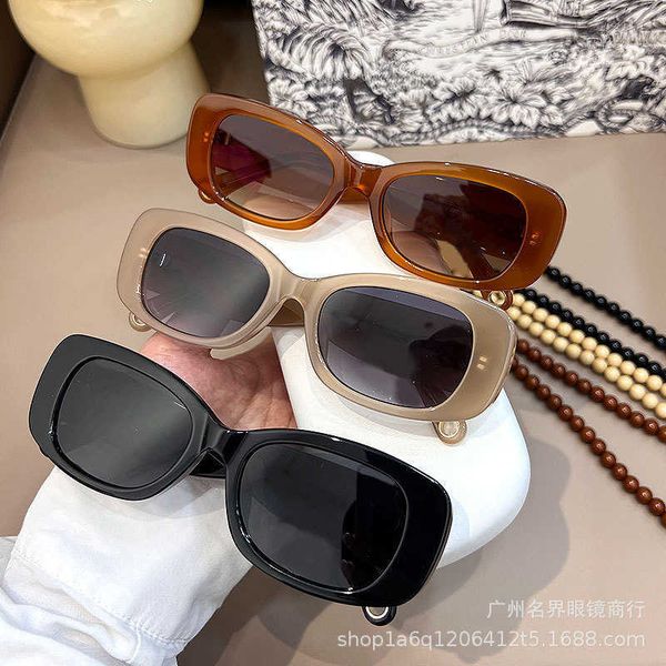 

2023 new xiaoxiang network red same style women's box narrow sunglasses with pearl chain, White;black