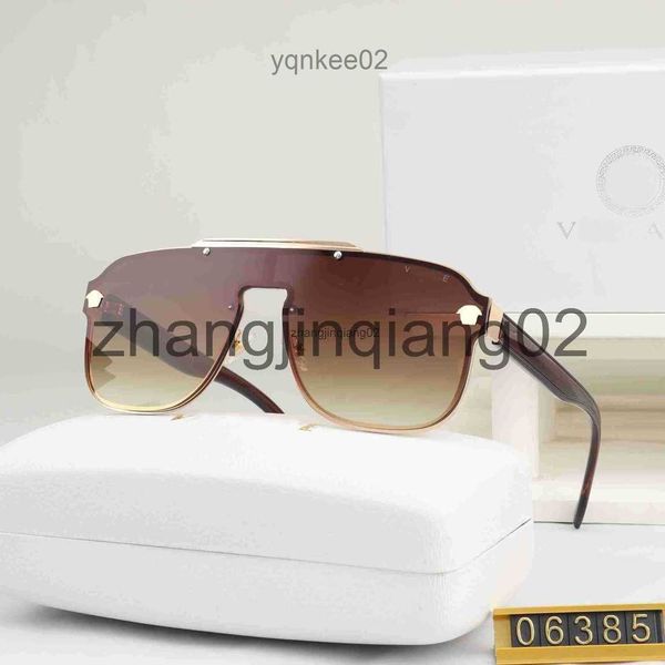 

designer versage sunglasses cycle luxurious fashion sports polarize sunglass for mens womans vintage brands baseball driving beach round bla, White;black