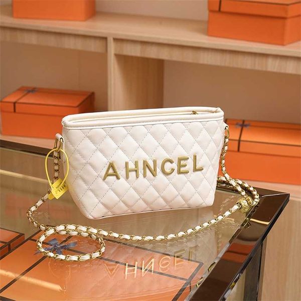 

68% off 2023 new bagbag designer this year's popular for women in spring and summer new chain underarm small square textured diamond gr