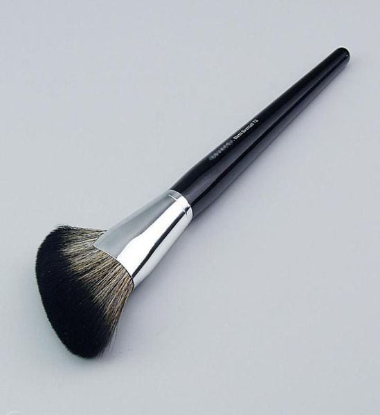 

pro demi fan makeup brush 72 featherweight soft bristle seamless setting powder cosmetics brush beauty tools2151586