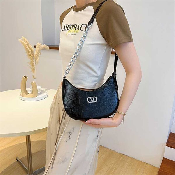 

67% off 2023 new bagdesigner summer new versatile chain one shoulder underarm fashionable trendy small group stone pattern letter women&#039