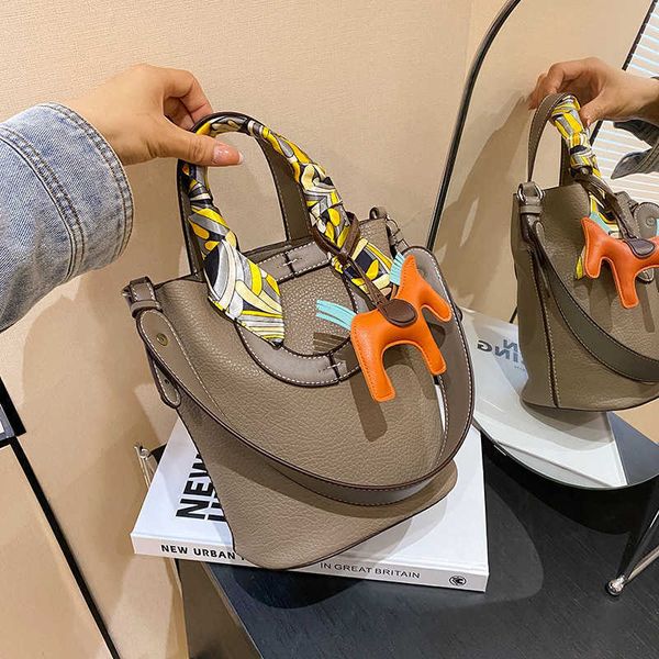 

luxury picotin lock bag advanced bags texture small women's summer 2023 new fashion crossbody simple portable bucket 1 0spp