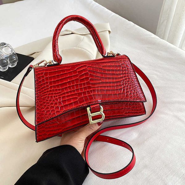 

handbag designer 2023 atmosphere this year's small urban elegant crocodile texture women's bag