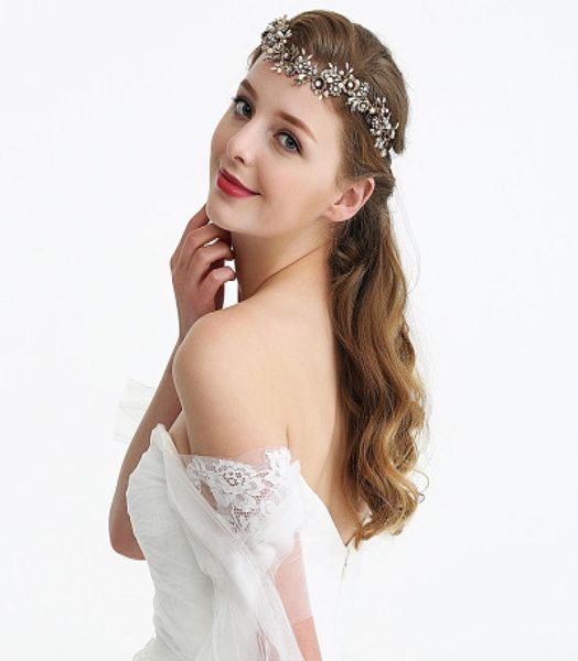 

2019 european explosion bride retro rhinestone hair band headband new multistyle metal leaf handmade handmade bridal headdress5680006, Silver