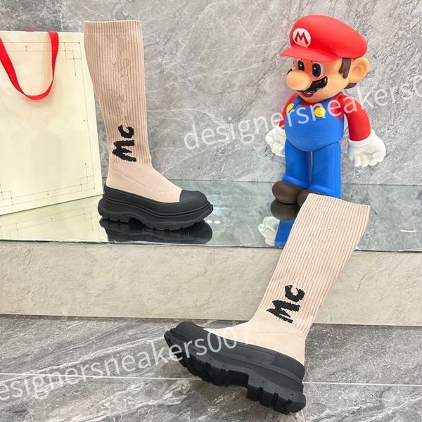 

2023 luxury shoe autumn and winter men sneaker male star fashion casual shoes mens socks shoes double non-slip soles 35-46 sneakers xsd22112, Black