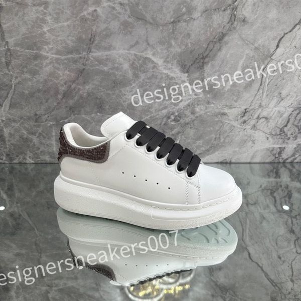 

2023 luxurys designer shoes sprint runner sneakers men women casual leather outdoor alexander shoe low pink trainers xsd221117, Black