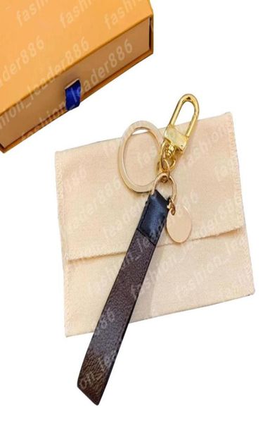 

luxury keychain mens and womens fashion bags hanging buckle keychain car handmade leather pendant34143607121850, Slivery;golden