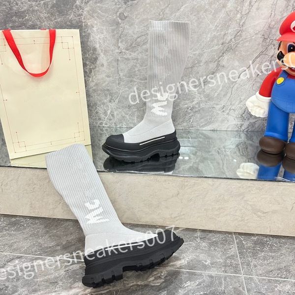

2023 luxurys shoe autumn and winter men sneaker male star fashion casual shoes mens socks shoes double non-slip soles 35-46 sneakers xsd2211, Black