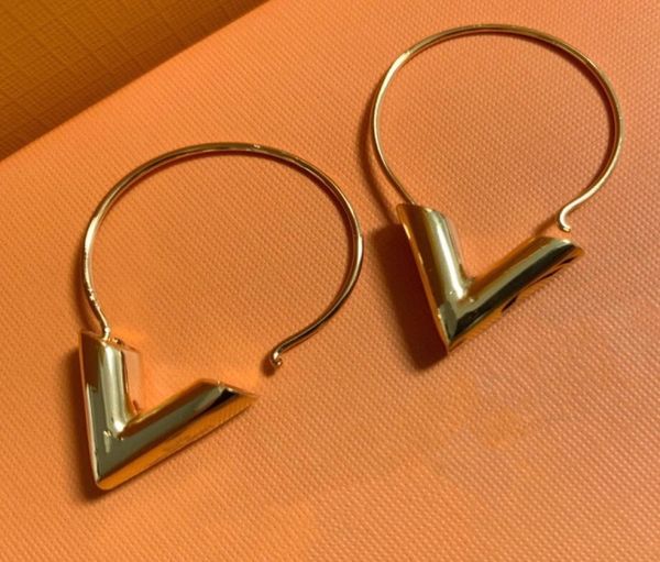

luxury designer jewelry women earring letter v hoop copper gold plated elegant wing charm earrings fashion jewelry new style7374154, Golden;silver