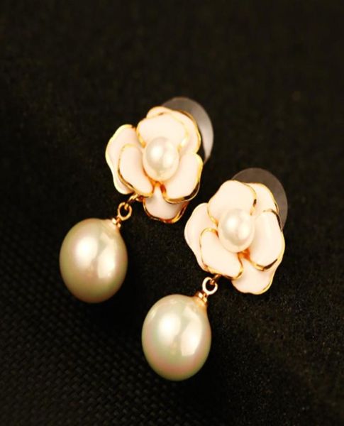 

new trendy classic fashion designer camellia flower elegent pearl pendant drop stud dangle chandelier earrings for woman girls6028137, Golden;silver