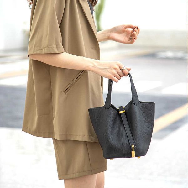

luxury picotin lock bag 2023 new layer cowhide vegetable basket with advanced sense fashion versatility large capacity bucket leather handba