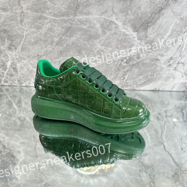 

2023 new sneakers casual alexander shoes tread slick chaussures high triple royal pale lace up sneaker men platform womens trainers xsd22111, Black