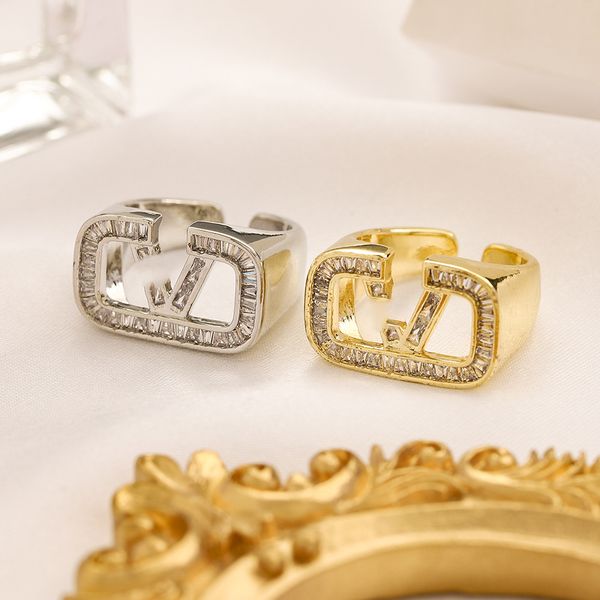 

new arrival micro pave letter v ring jewelry for couples gift, Silver