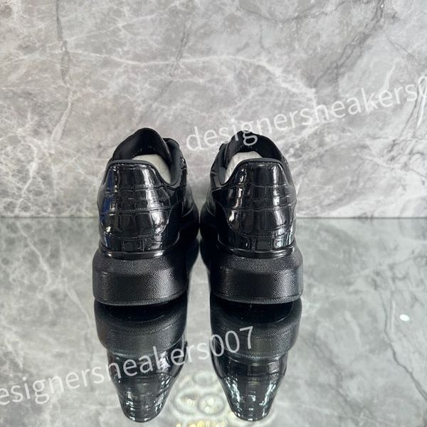 

2023 new luxurys sneakers casual alexander shoes tread slick chaussures high triple royal pale lace up sneaker men platform womens trainers, Black