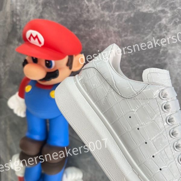 

new luxury sneakers casual alexander shoes tread slick chaussures high triple royal pale lace up sneaker men platform womens trainers xsd221, Black