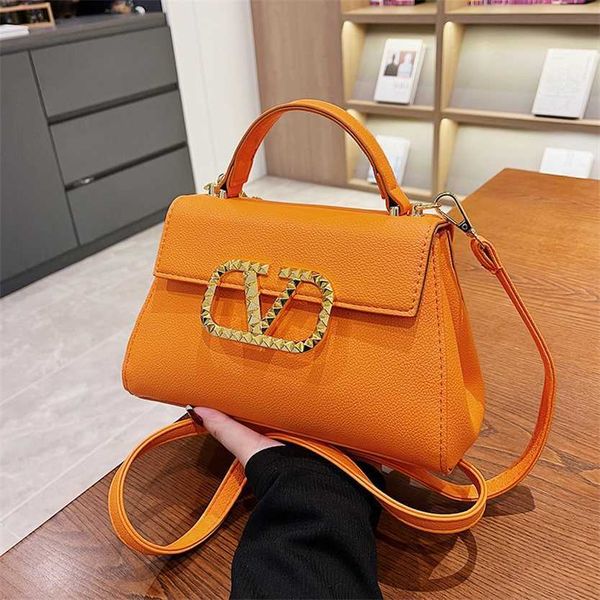 

62% off 2023 new bagbag designer small women's winter new fashion portable foreign temperament small square bag single shoulder cross-b