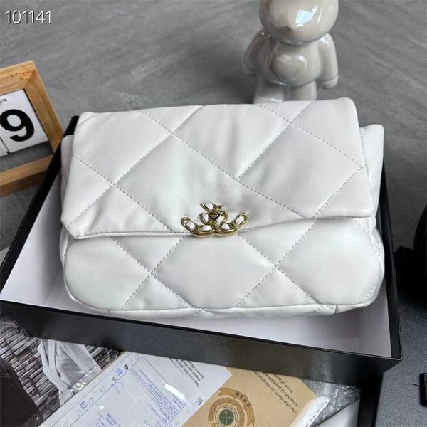 

60% off designer new premium classic small wind lingge chain fragrant 19 cross body handheld women's bag fashion