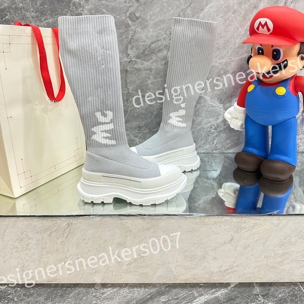 

2023 shoe autumn and winter men sneaker male star fashion casual shoes mens socks shoes double non-slip soles 35-46 sneakers xsd221120, Black