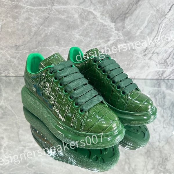 

2023 sneakers casual alexander shoes tread slick chaussures high triple royal pale lace up sneaker men platform womens trainers xsd221115, Black